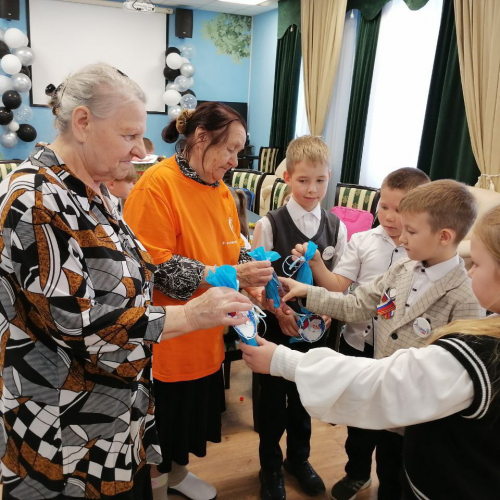 Каждый год в России 18 ноября празднуют День рождения Деда Мороза.