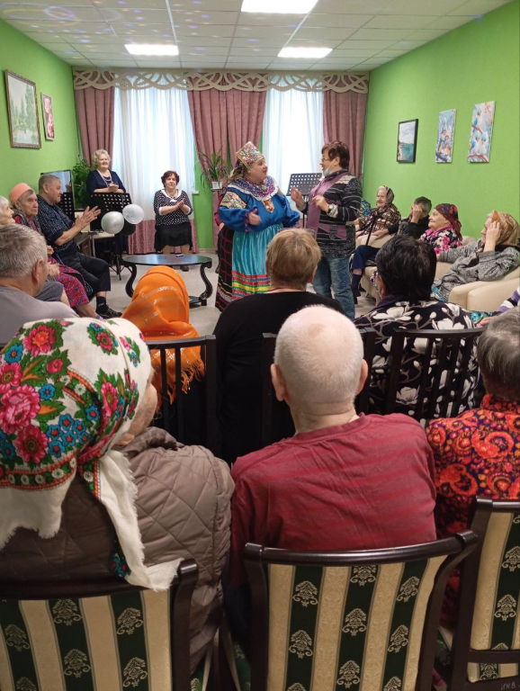 К Международному дню инвалидов работники культуры Новохоперского района подготовили праздничную программу для жителей пансионата Ярки